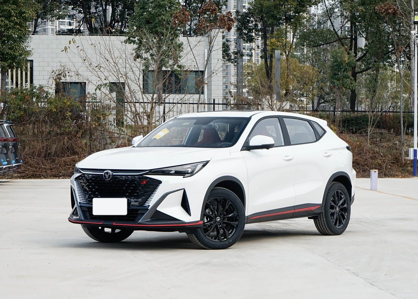 2024 Changan X5 Plus front three-quarter view — compact SUV for export