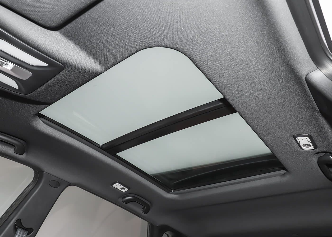 2026 Changan X5 Plus sunroof and headliner — compact SUV for export